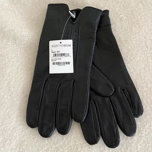Men’s black leather gloves, size L